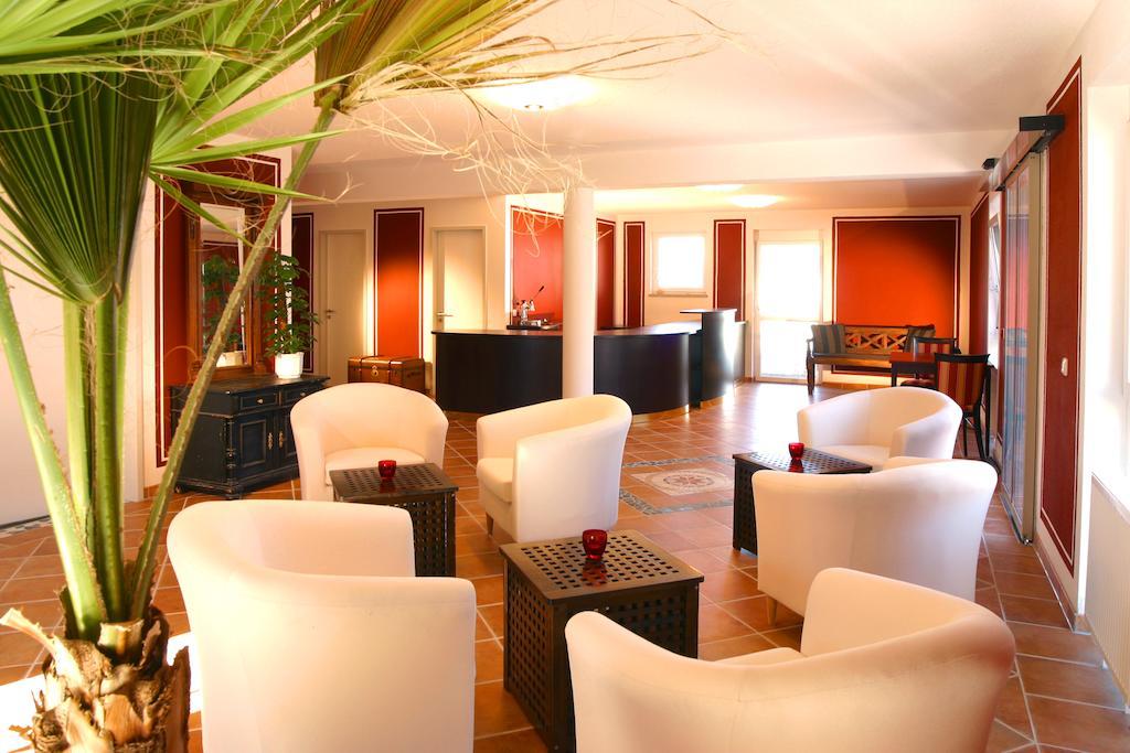 Regentpark Hotel Munich Airport Халбергмос Екстериор снимка