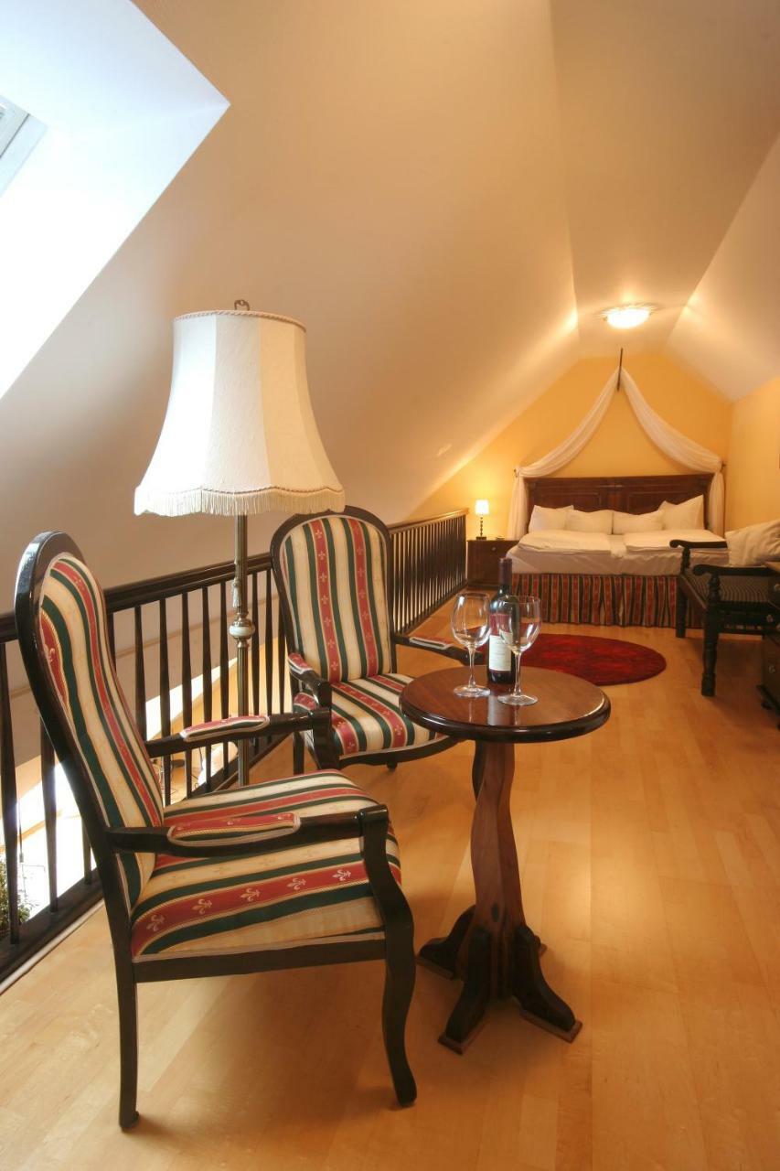 Regentpark Hotel Munich Airport Халбергмос Екстериор снимка