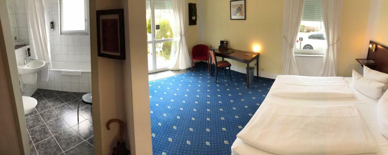 Regentpark Hotel Munich Airport Халбергмос Екстериор снимка